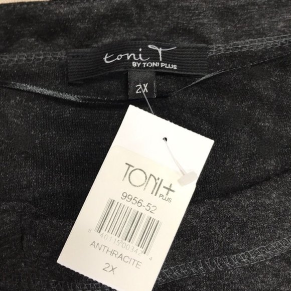 Toni T. by Toni Plus Long Sleeve Bubble Knit Dress - Picture 5 of 7